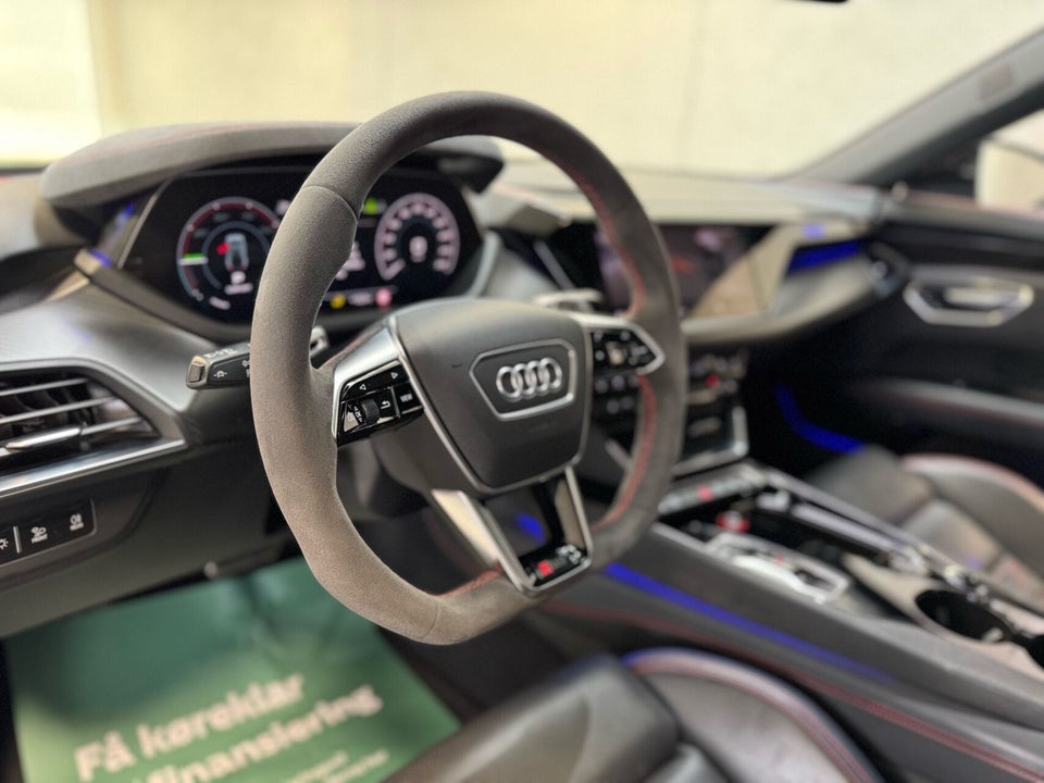 Audi RS e-tron GT quattro 4d