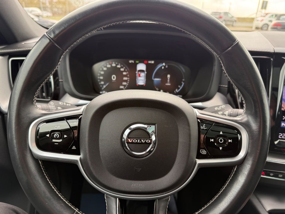 Volvo XC60 2,0 T6 ReCharge R-Design aut. AWD Van 5d