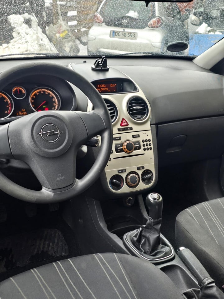 Opel Corsa 1,0 12V Enjoy 5d