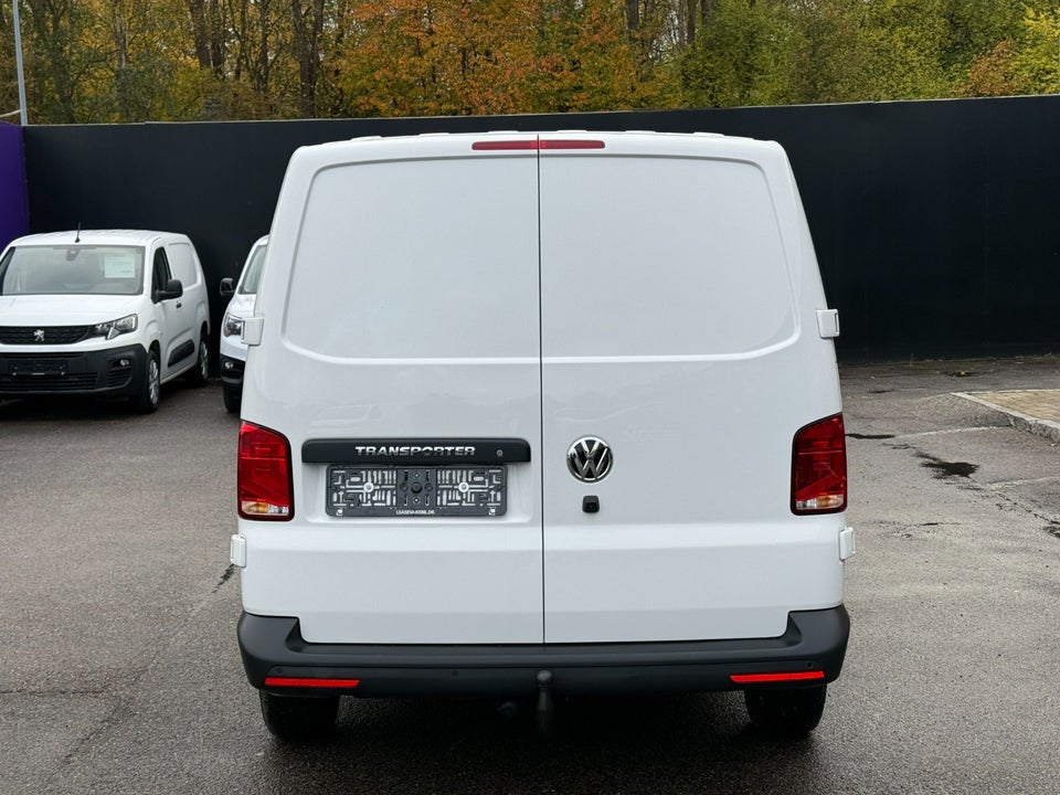 VW Transporter 2,0 TDi 150 Kassevogn DSG lang