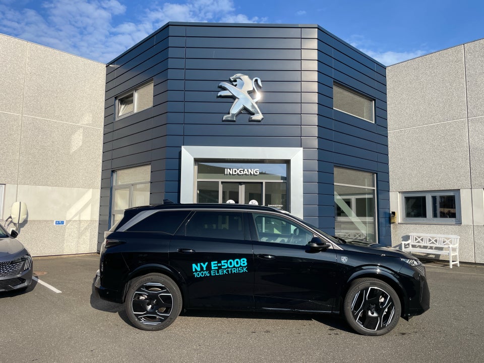 Peugeot e-5008 77 GT Pack 7prs 5d