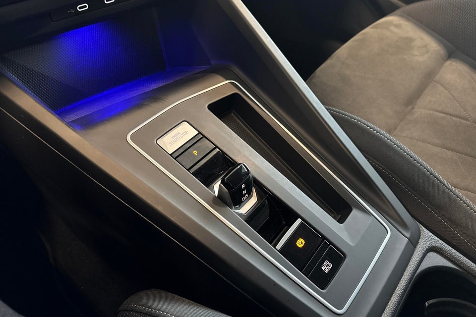 VW Golf VIII 1,5 eTSi 150 Style Variant DSG 5d