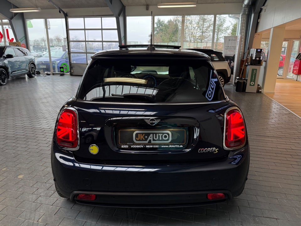 MINI Cooper SE Edition Premium Plus 3d