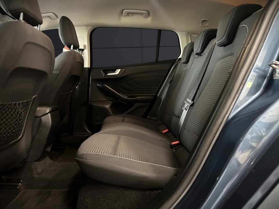 Ford Focus 1,0 EcoBoost Titanium Business stc. 5d