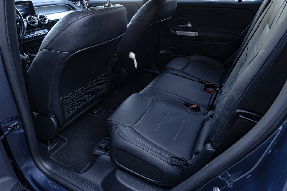Mercedes EQB300 AMG Line 4Matic 7prs 5d