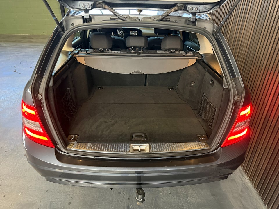 Mercedes C180 2,2 CDi Elegance stc. aut. BE 5d