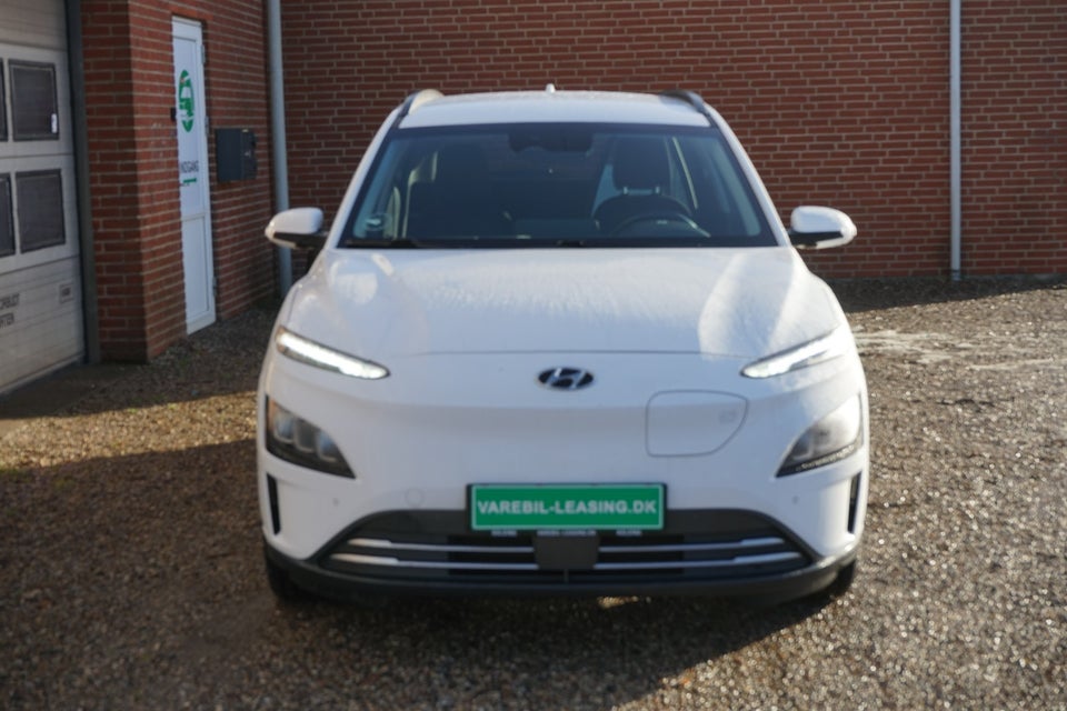 Hyundai Kona 64 EV Advanced Van 5d