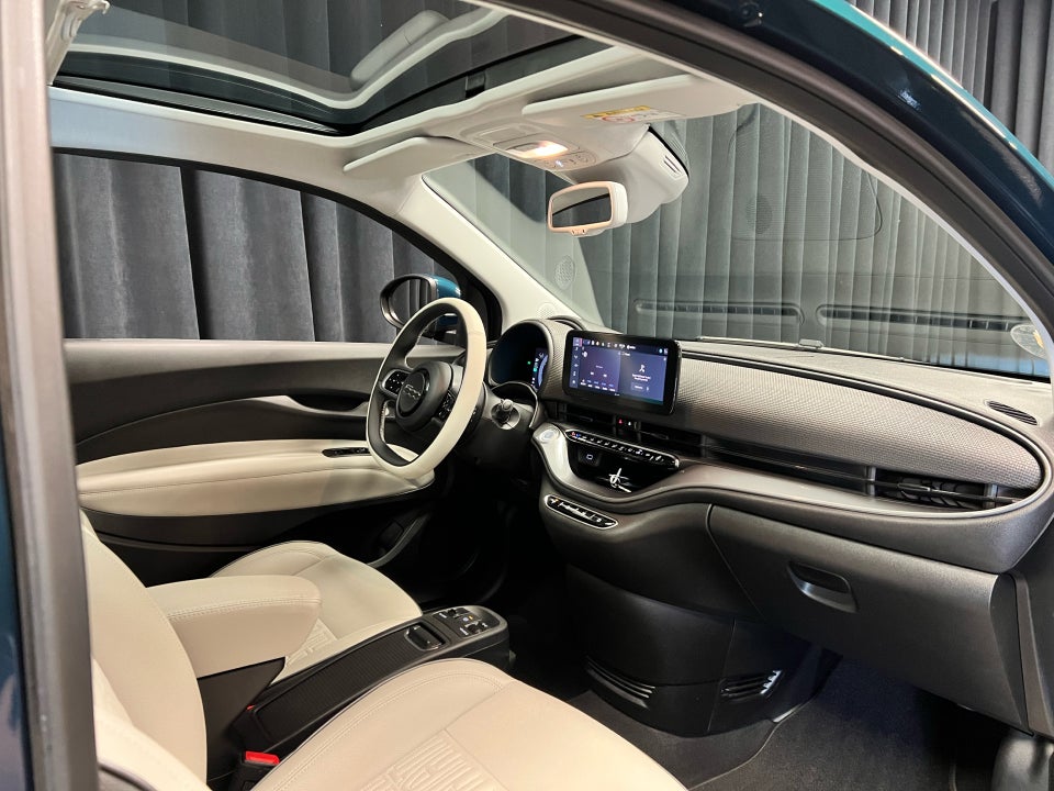 Fiat 500e 42 la Prima by Bocelli 3d