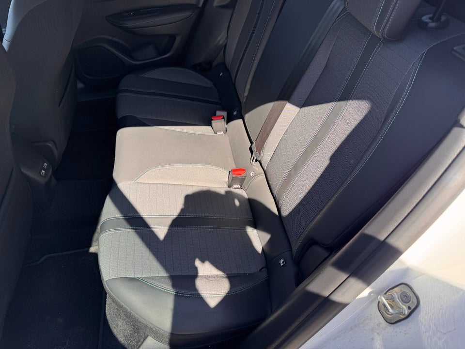 Peugeot 2008 1,2 PureTech 130 Allure Pack 5d