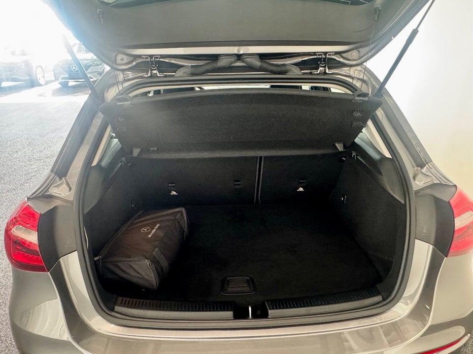 Mercedes A250 e 1,3 Progressive Line aut. 4d