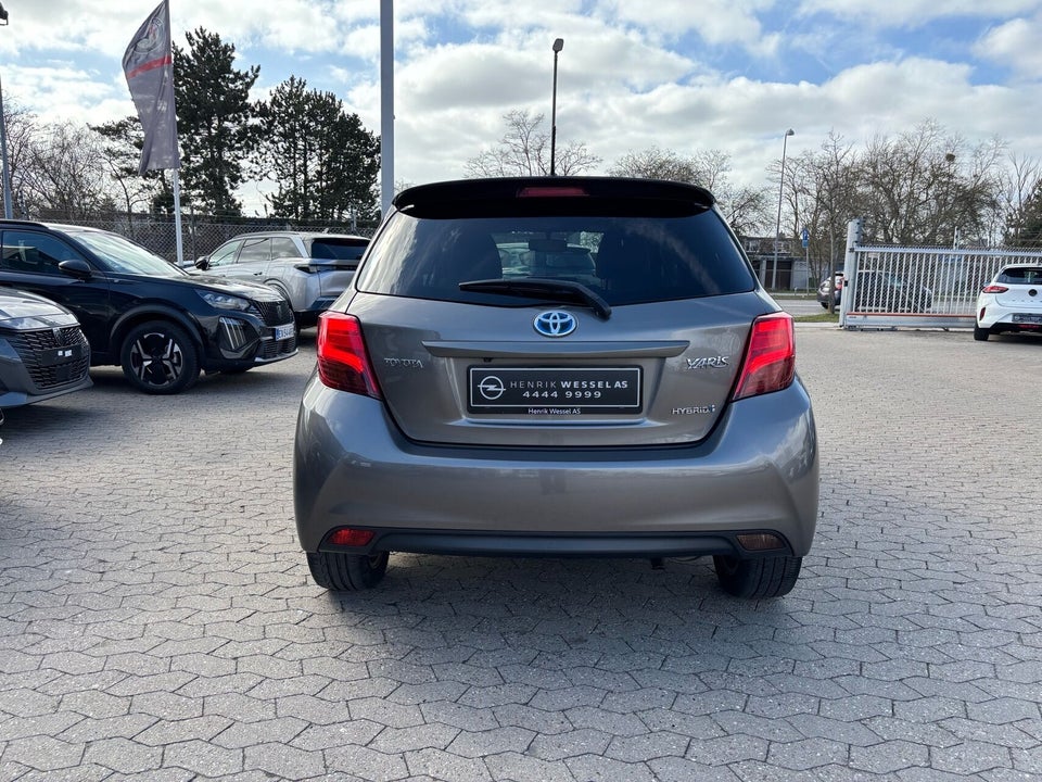 Toyota Yaris 1,5 Hybrid Delight e-CVT 5d