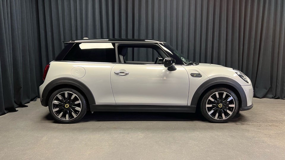 MINI Cooper SE Classic Trim 3d