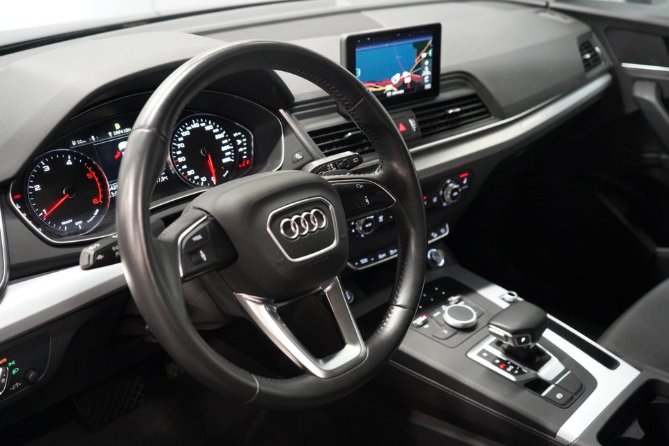Audi Q5 40 TDi Sport quattro S-tr. 5d