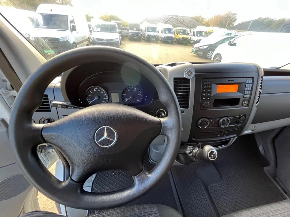 Mercedes Sprinter 216 2,2 CDi R2 Kassevogn 5d