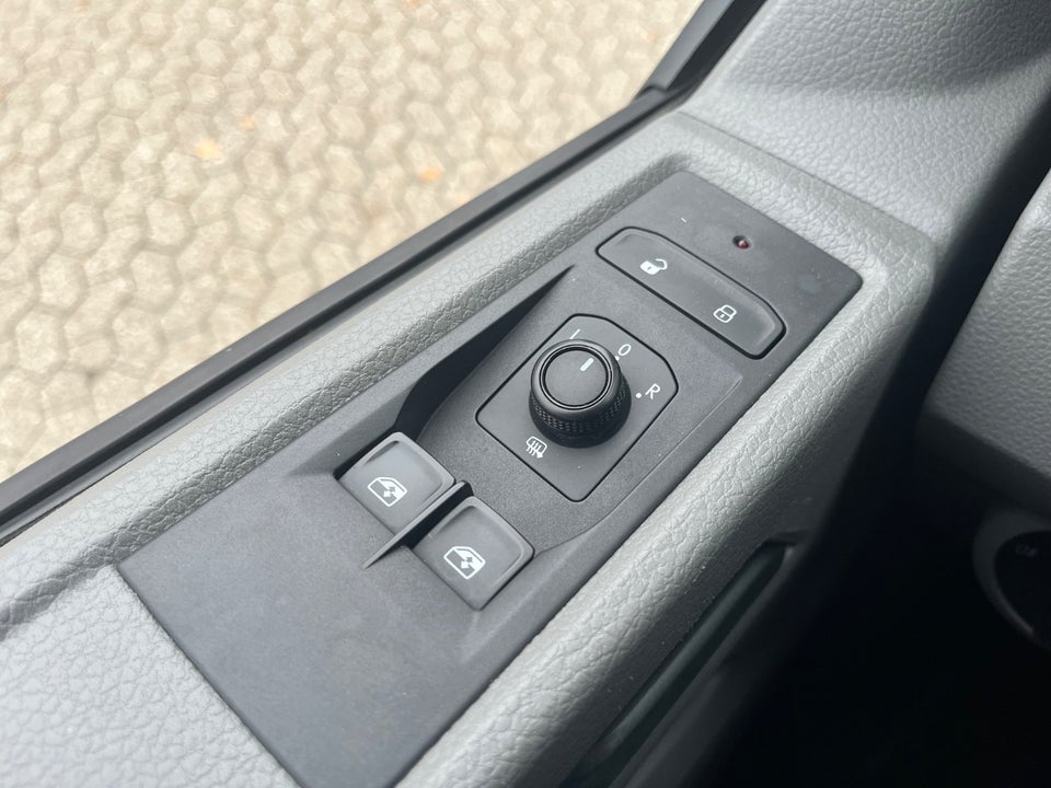 VW Transporter 2,0 TDi 110 Ladvogn lang