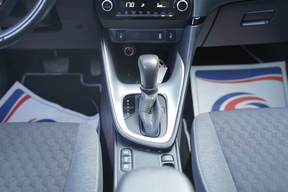 Toyota Yaris 1,5 Hybrid H3 Smart e-CVT 5d