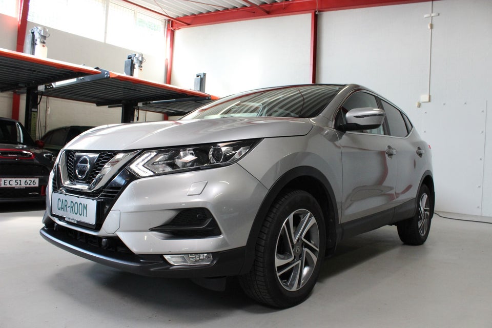 Nissan Qashqai 1,6 Dig-T 163 Acenta 5d