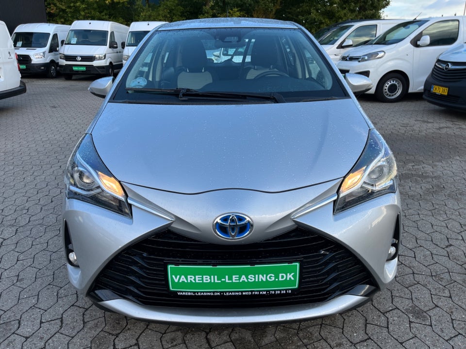 Toyota Yaris 1,5 Hybrid H1 e-CVT Van 5d