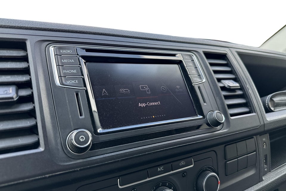 VW Transporter 2,0 TDi 150 Kassevogn DSG lang