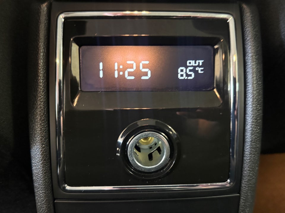 Skoda Superb 1,8 TSi 160 Elegance DSG 5d