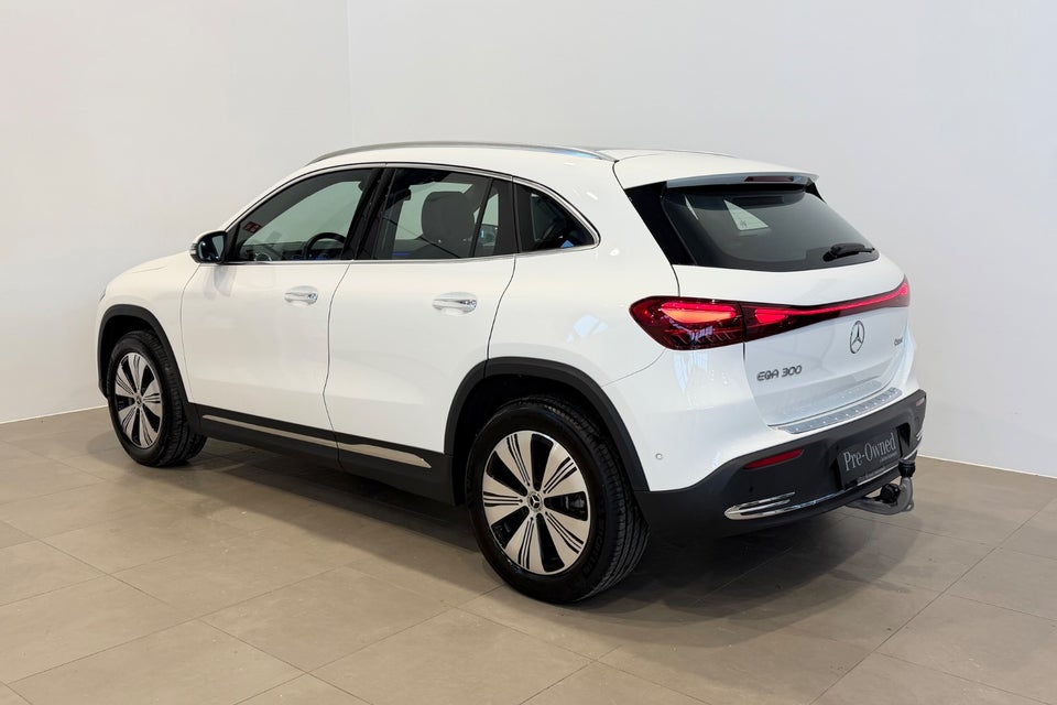 Mercedes EQA300 Progressive 4Matic 5d