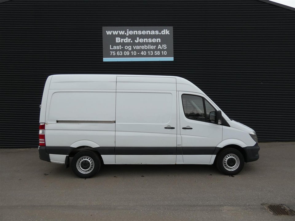 Mercedes Sprinter 211 2,2 CDi R2 Kassevogn 5d