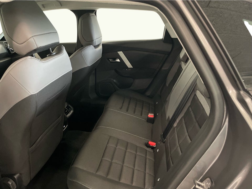 Citroën ë-C4 X 50 Plus 4d