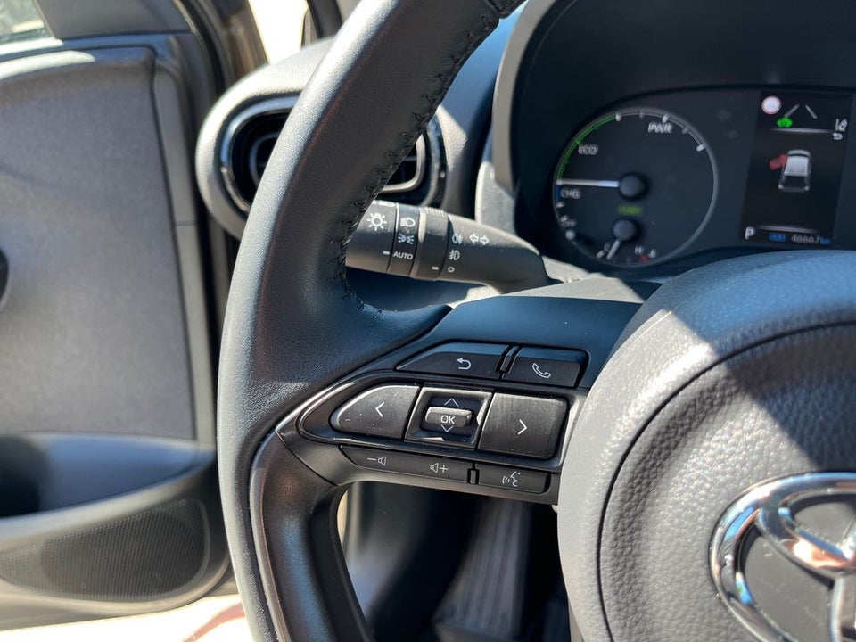 Toyota Yaris 1,5 Hybrid Active e-CVT 5d