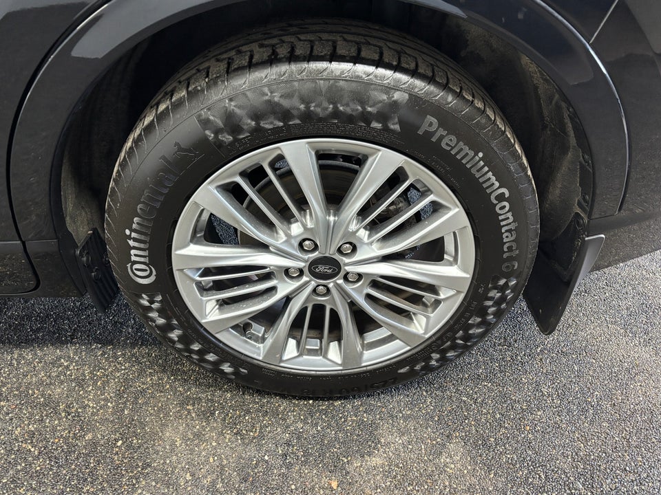 Ford Kuga 2,5 PHEV Vignale CVT 5d