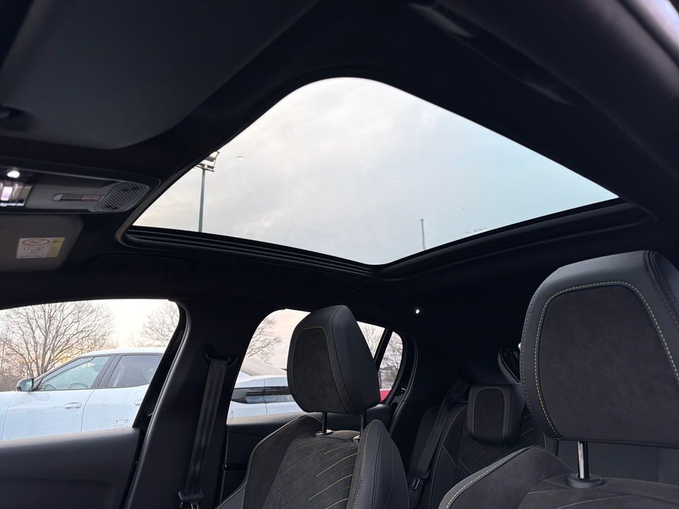 Peugeot e-208 54 GT Pack 5d