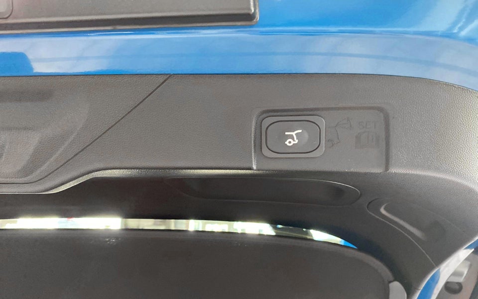 Ford Puma 46 Gen-E Select 5d