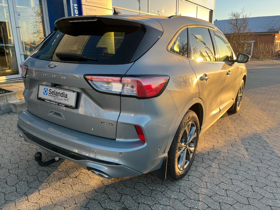 Ford Kuga 2,5 PHEV ST-Line X CVT 5d