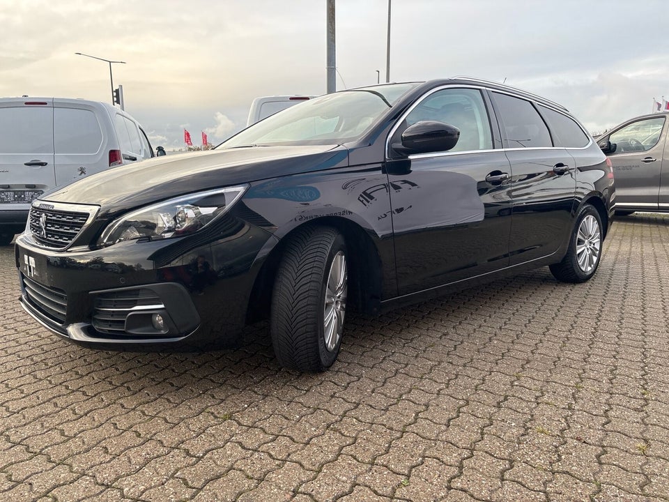 Peugeot 308 1,6 BlueHDi 120 Selection Sky SW 5d