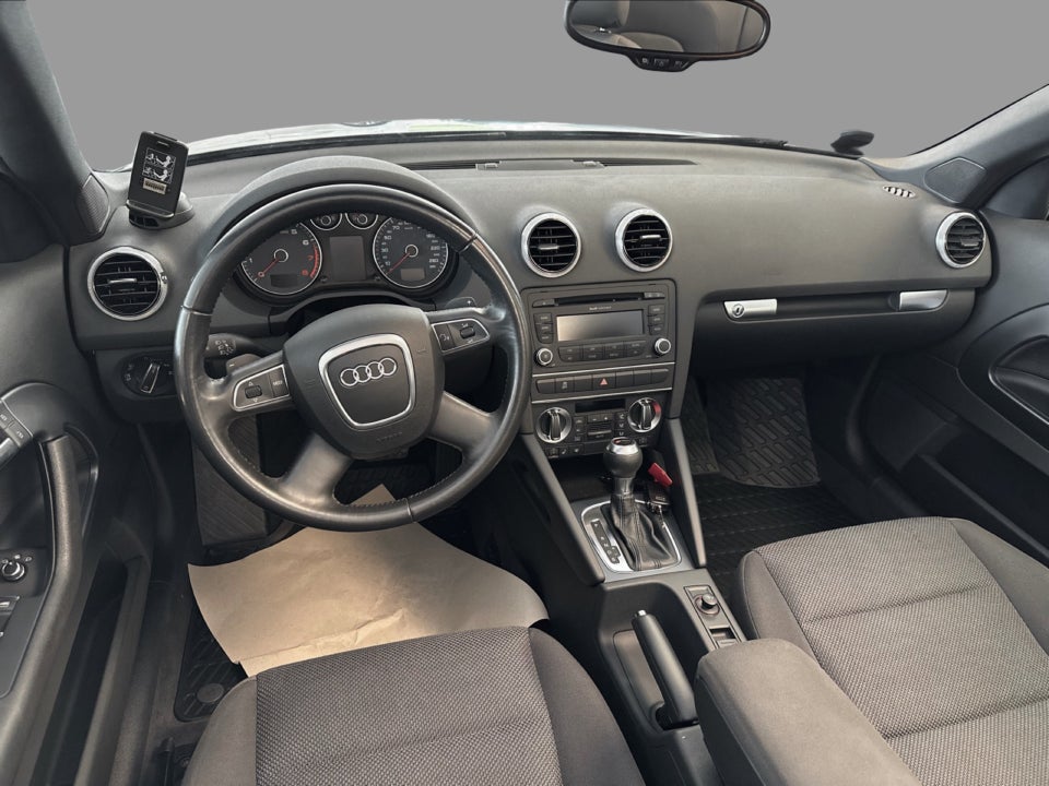 Audi A3 1,8 TFSi Attraction Cabriolet S-tr 2d