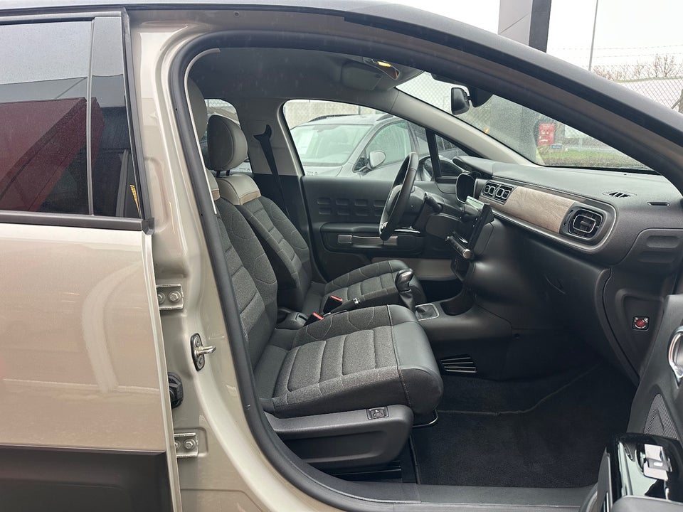 Citroën C3 1,2 PureTech 83 Shine Sport 5d