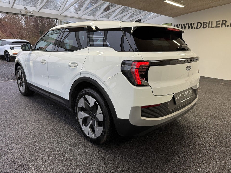 Ford Explorer 77 Premium Extended Range 5d