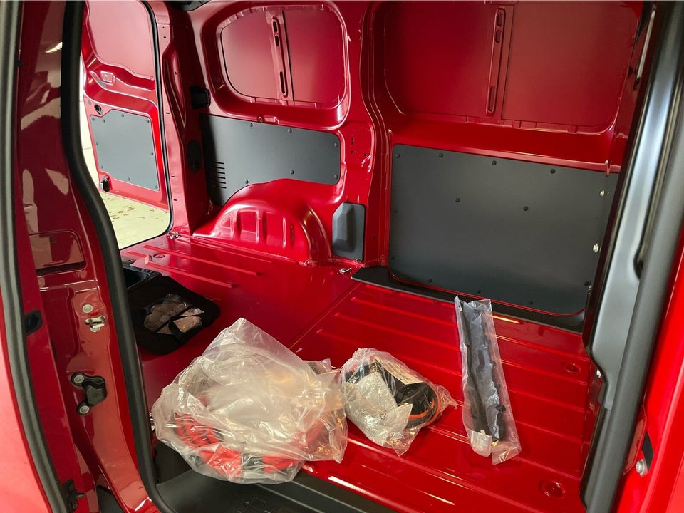 Peugeot e-Expert 75 L2 Premium Van