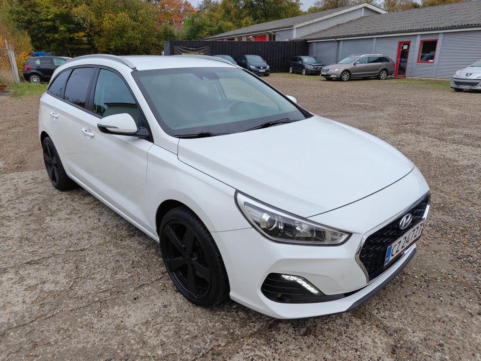 Hyundai i30 1,4 T-GDi Life Komfort stc. DCT 5d