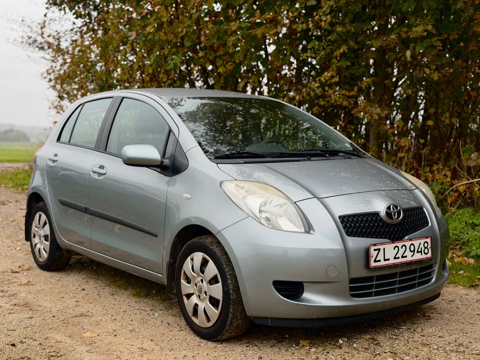 Toyota Yaris 1,3 Luna 5d