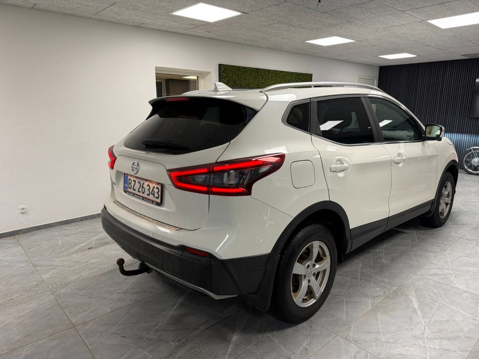 Nissan Qashqai 1,5 dCi 110 Tekna 5d