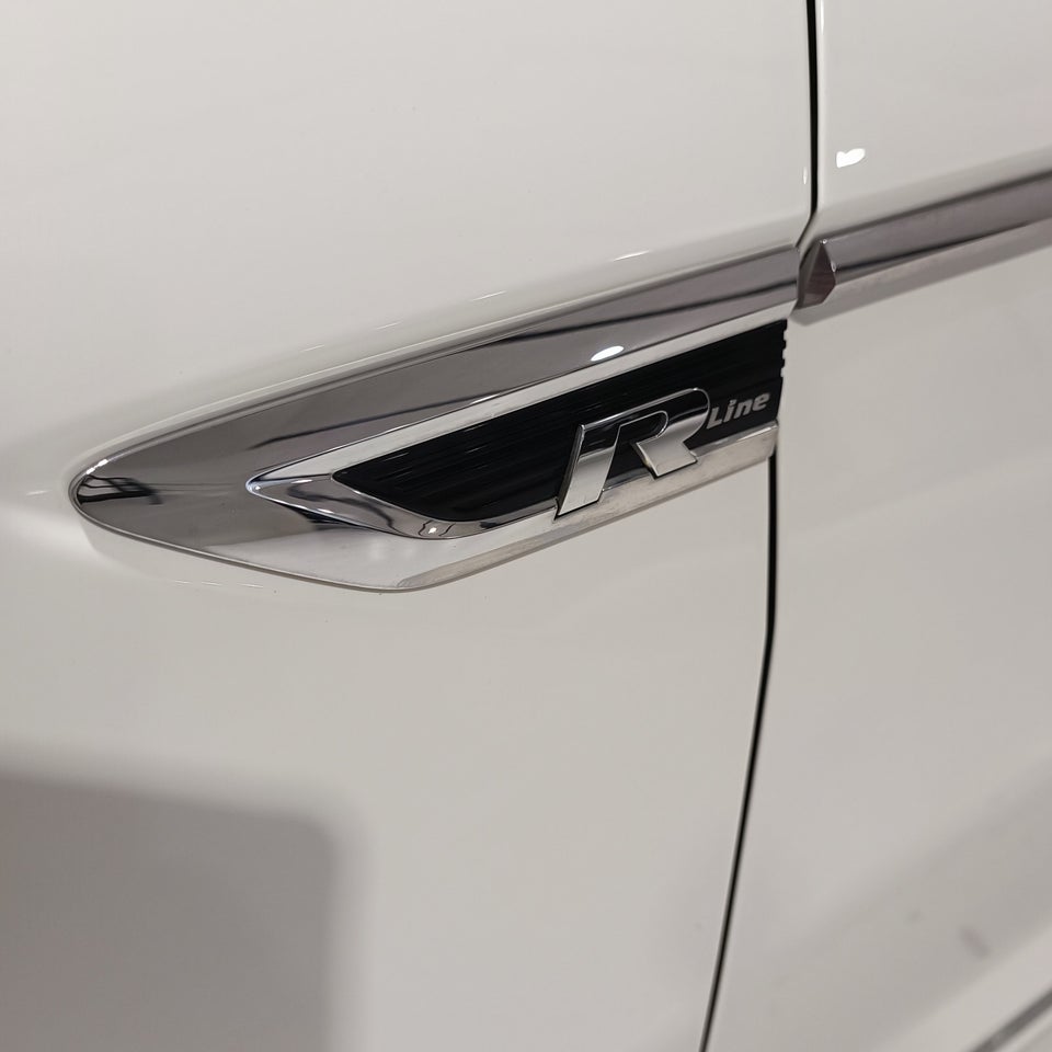 VW Tiguan 2,0 TDi 150 R-line DSG Van 5d