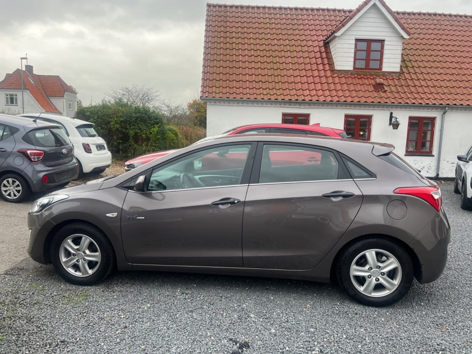 Hyundai i30 1,4 CVVT Comfort XTR 5d