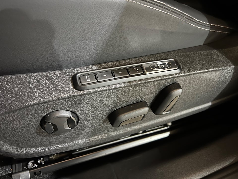 Ford Capri 84 Premium Extended Range AWD 5d