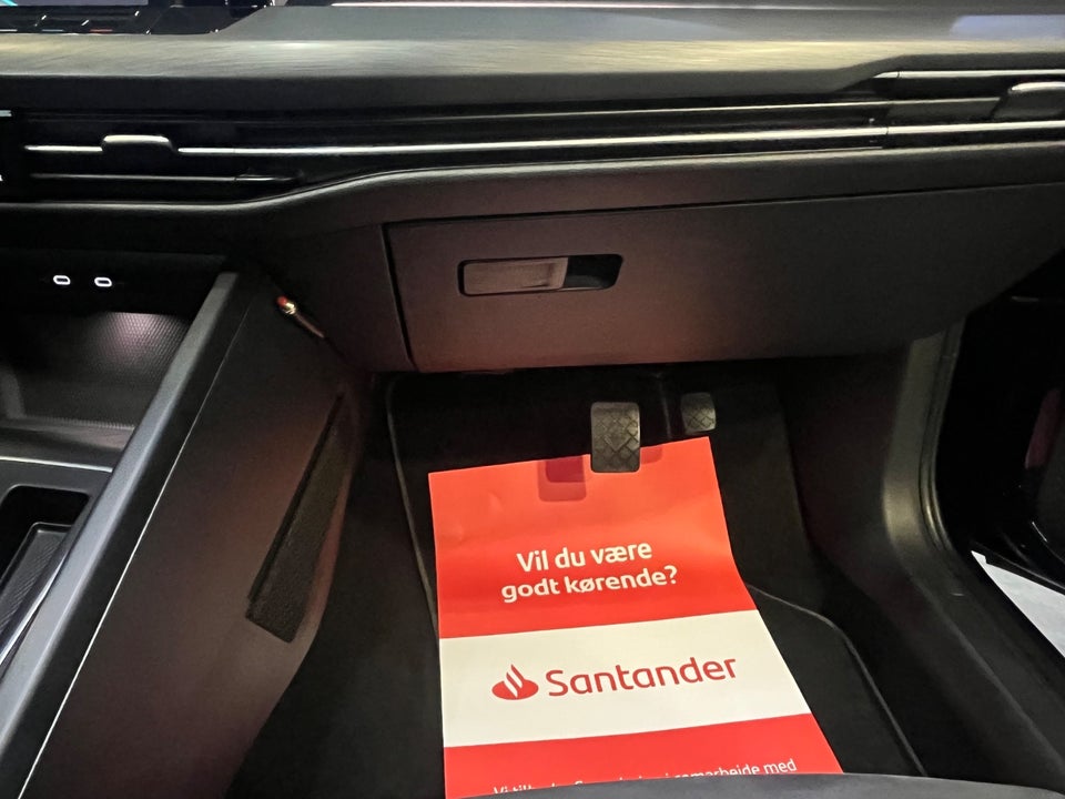 VW Golf VIII 1,4 eHybrid DSG 5d