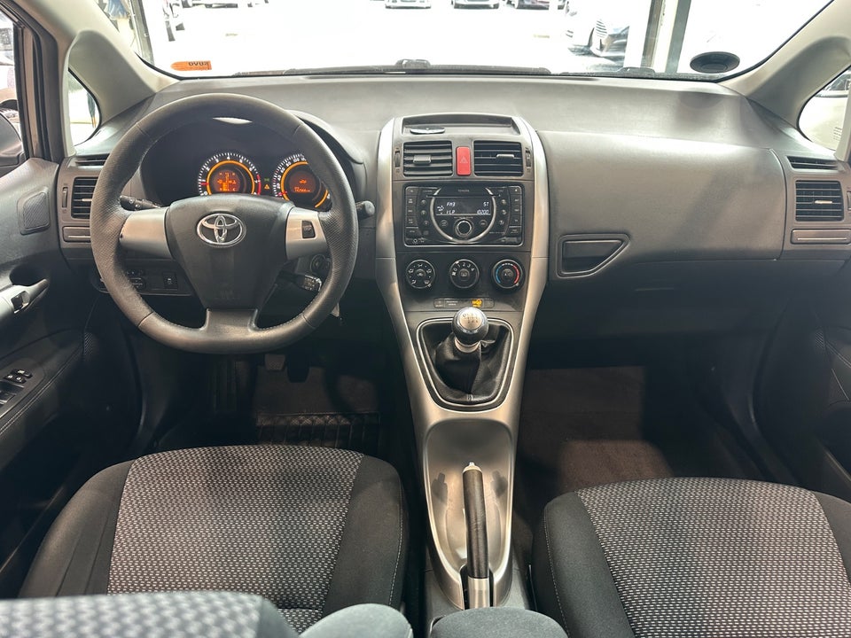 Toyota Auris 1,6 T2 5d