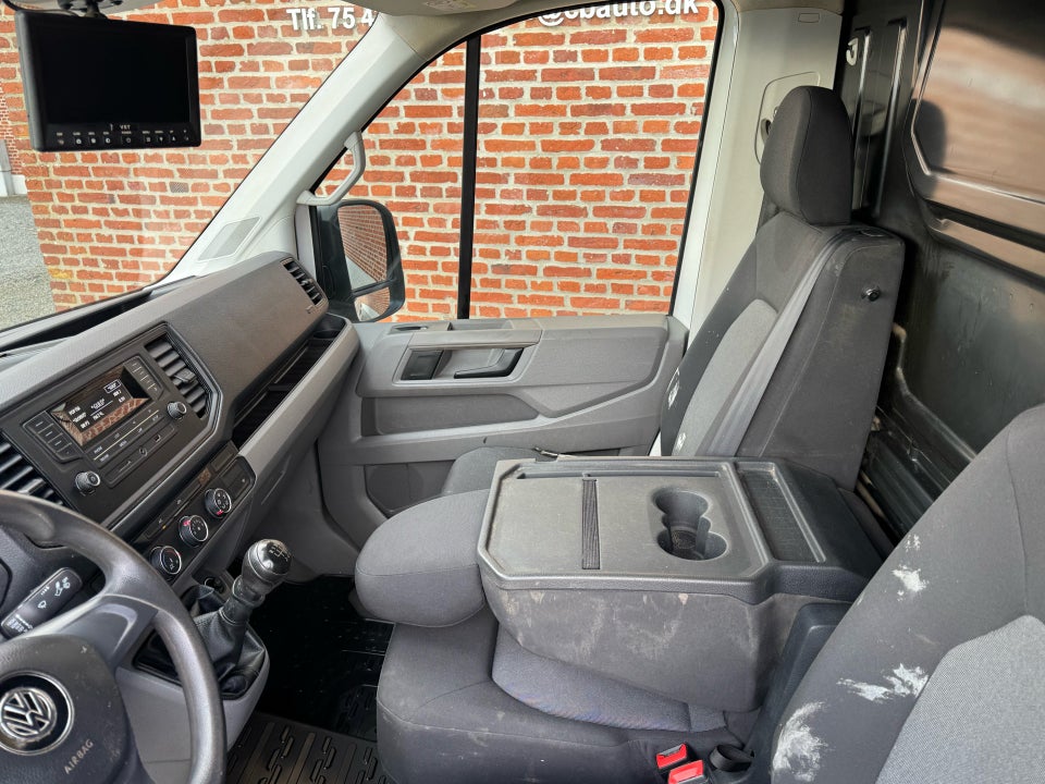 VW Crafter 30 2,0 TDi 140 Kassevogn L3H2