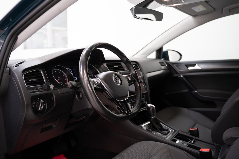 VW Golf VII 1,5 TSi 130 Comfortline Variant DSG 5d