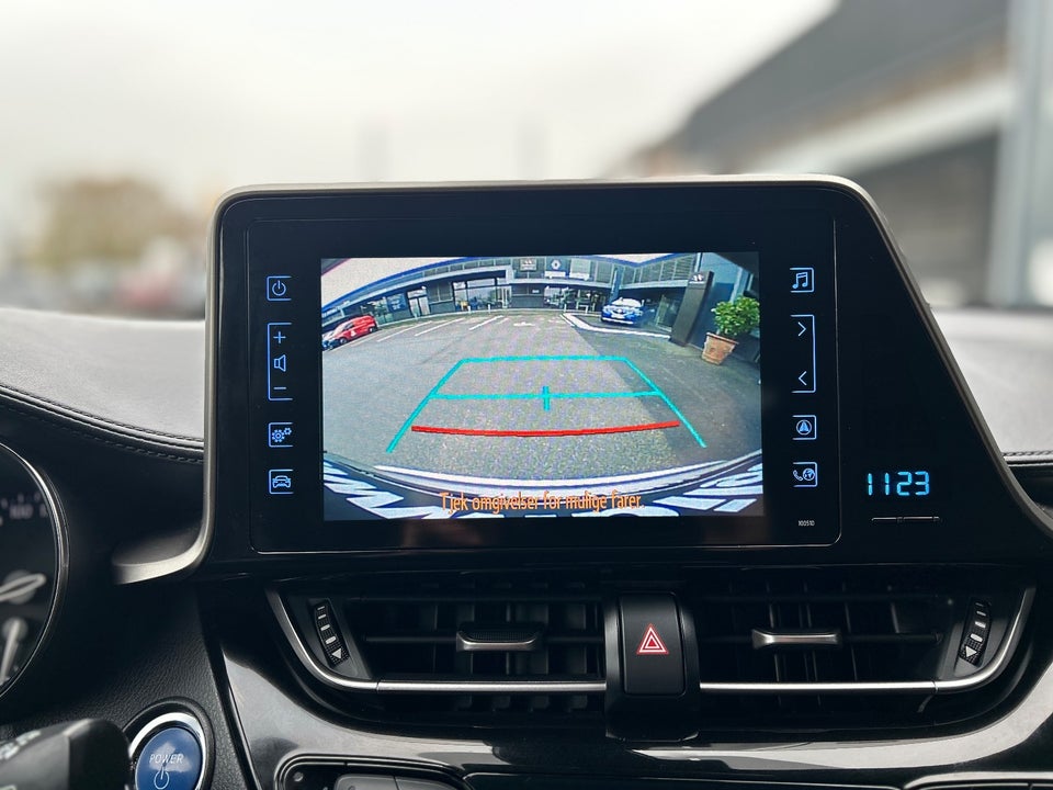 Toyota C-HR 1,8 Hybrid Premium Selected CVT 5d