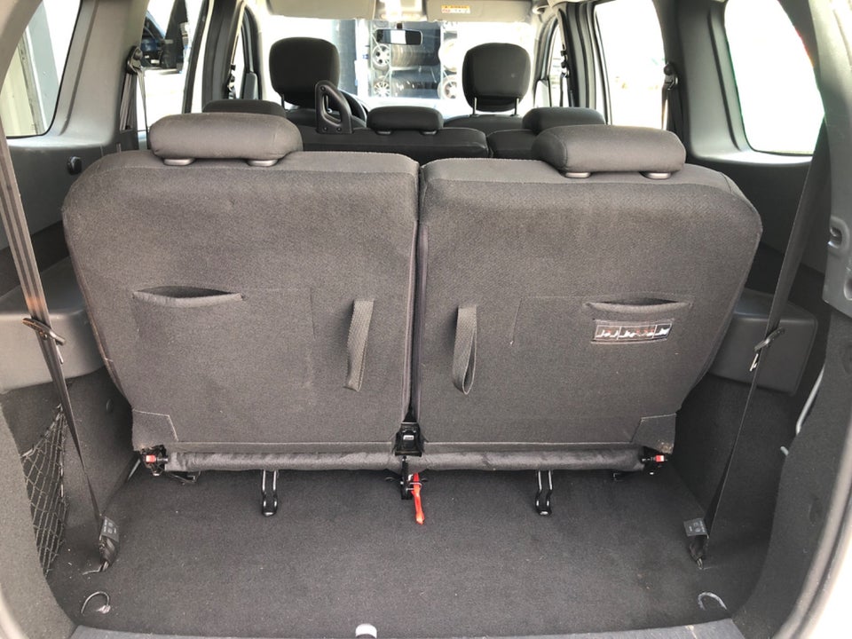 Dacia Lodgy 1,6 Sce 100 Family Edition 7prs 5d