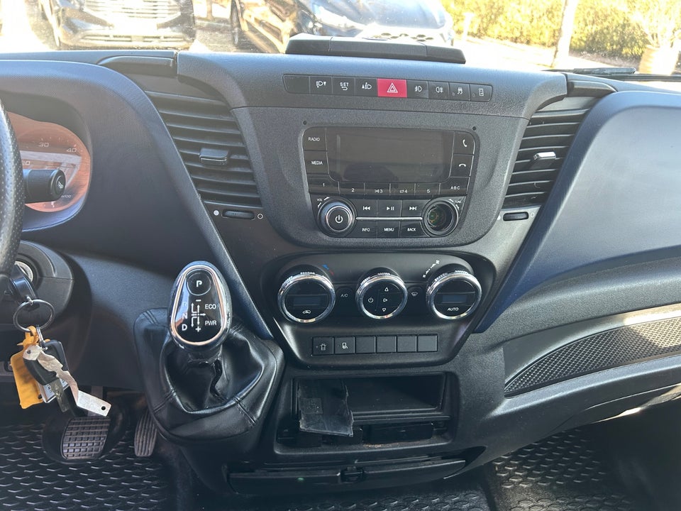 Iveco Daily 2,3 35S16 Alukasse m/lift AG8 2d